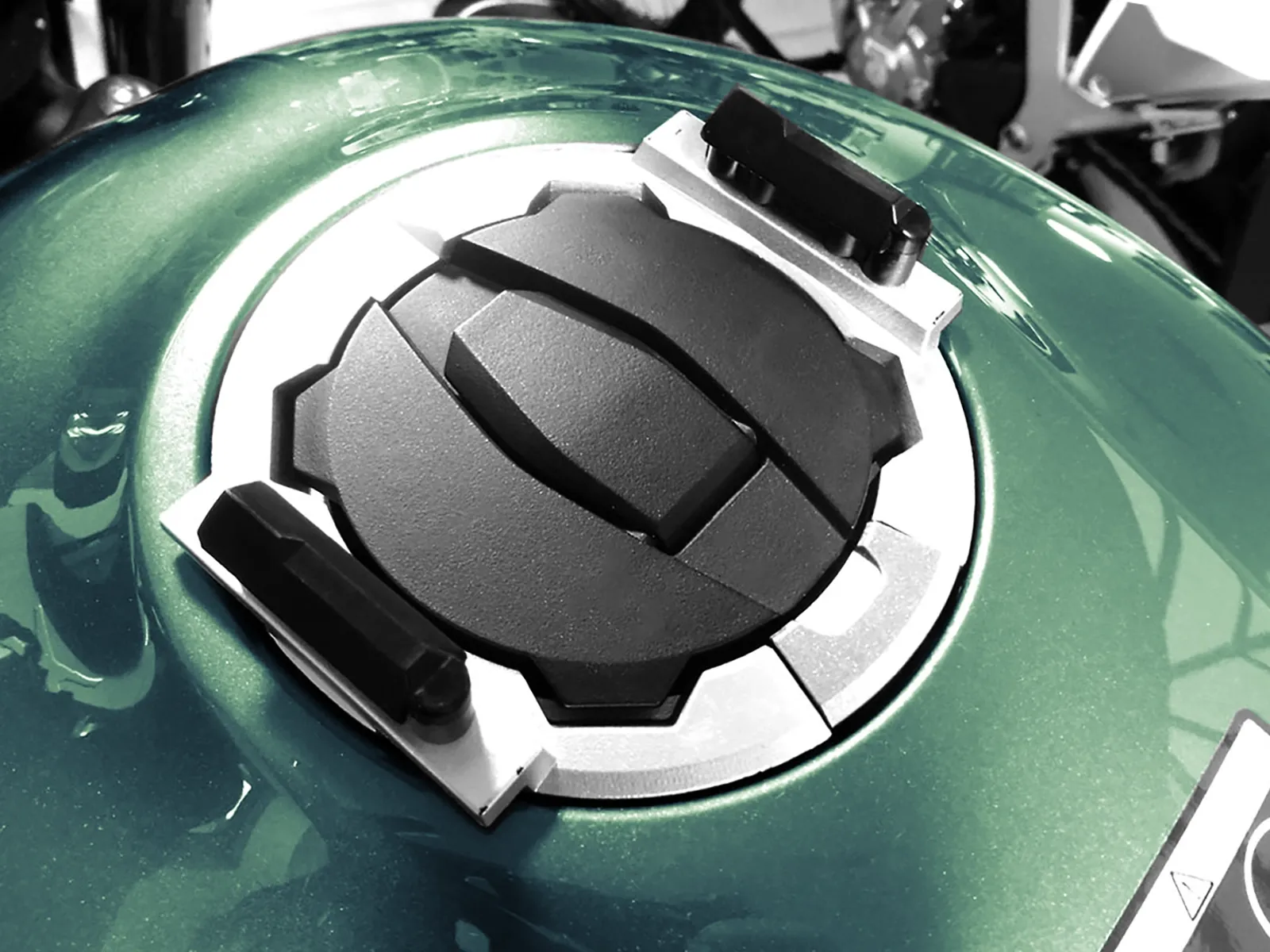 Basis tankring voor Kawasaki Z 900 RS /SE /Black Ball Edition (26-)