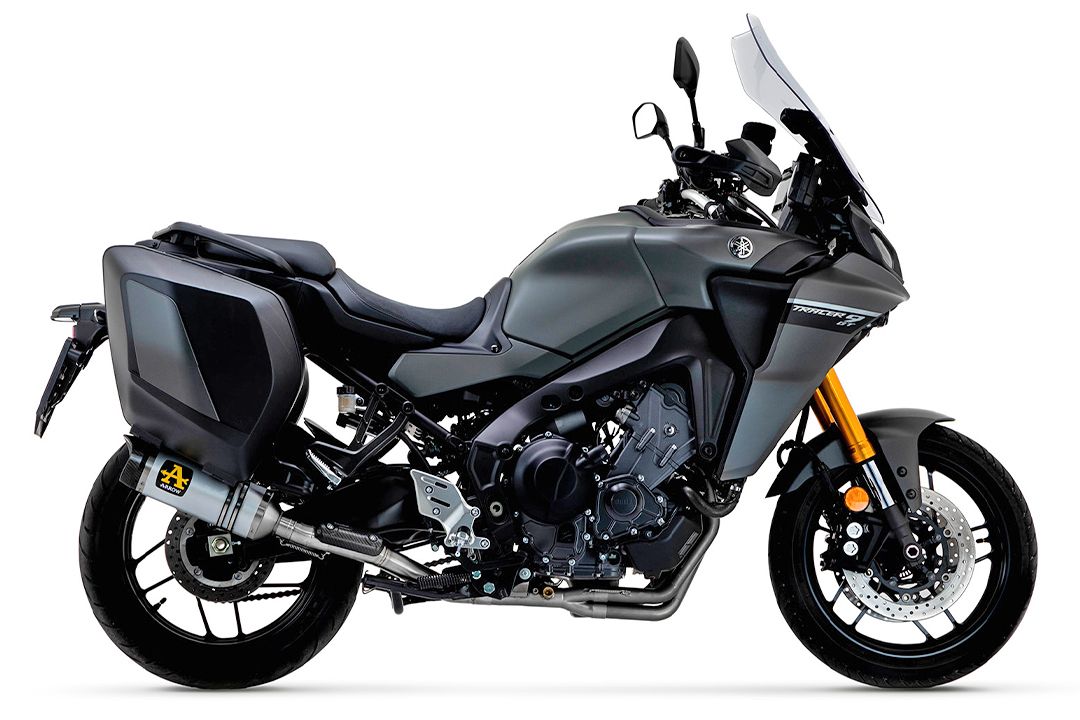 ARROW uitlaat THUNDER voor Yamaha Tracer 9 / GT 2021-, aluminium en. Eindkap van koolstofvezel
