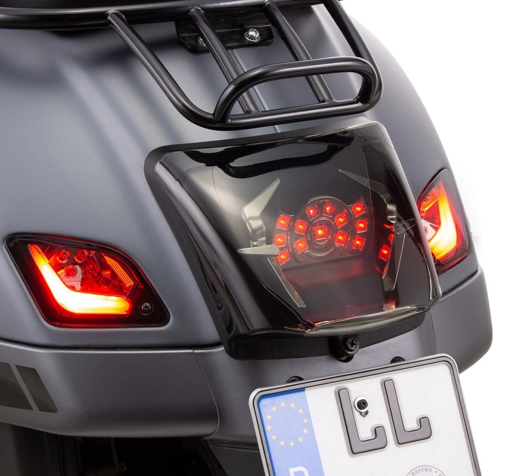 Knipperlichtset links/rechts achter voor Vespa GTS/GTS Super/GTV 125-300cc ('14-22), getint