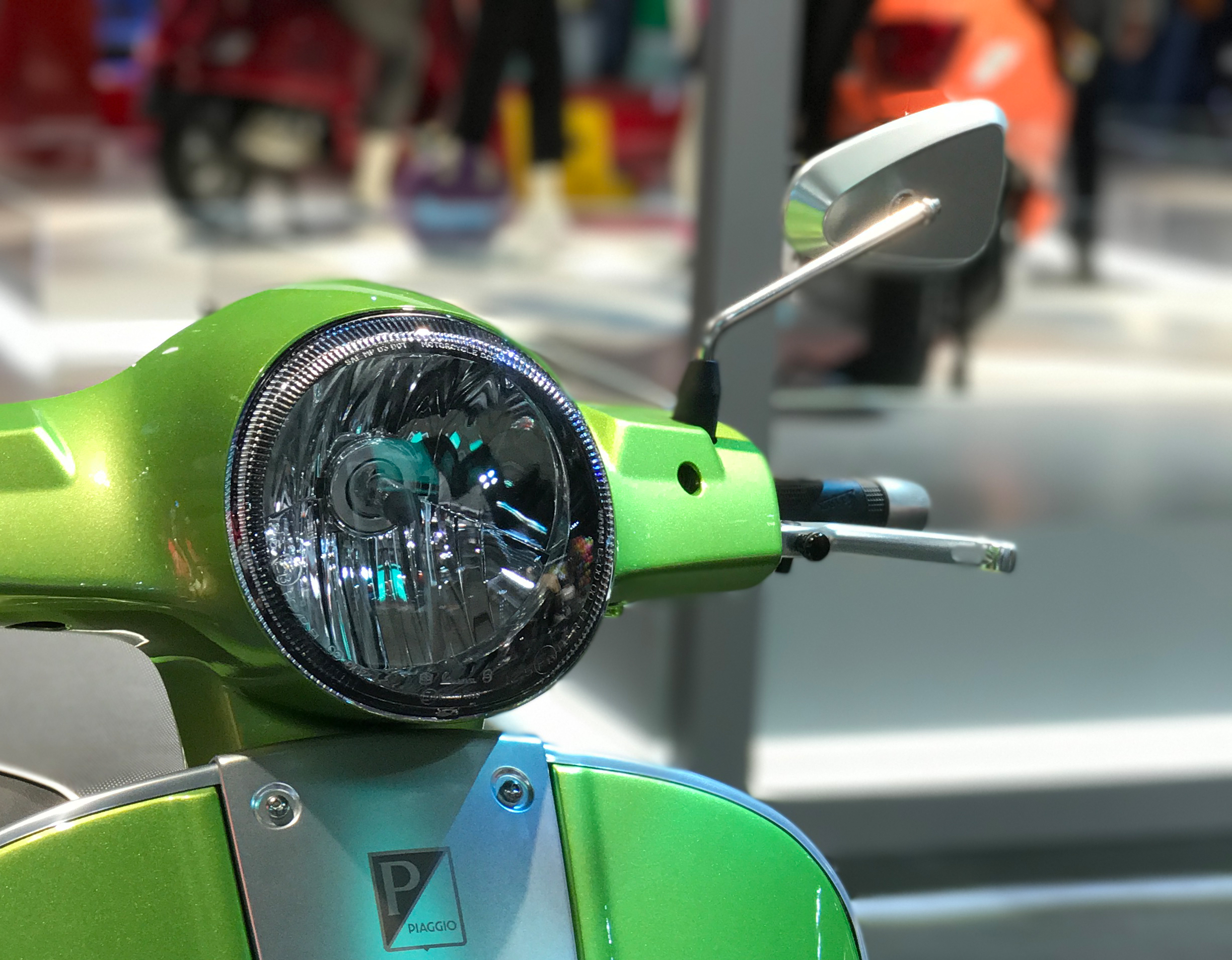 Vespa spiegel rechts GTS door Rizoma