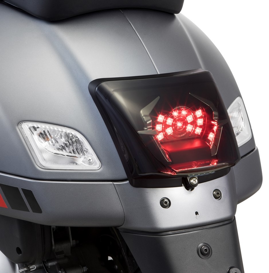 Achterlicht MK II LED voor Vespa GTS/GTS Super/GTV/GT 60 125-300cc (-'13), getint