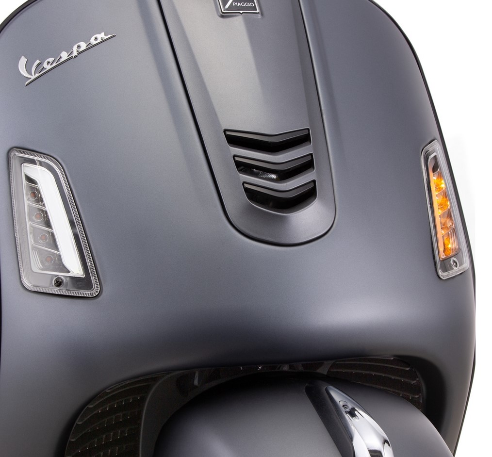Richtingaanwijzerset links/rechts voor Vespa GTS/GTS Super/GTV 125-300cc ('14-), duidelijk