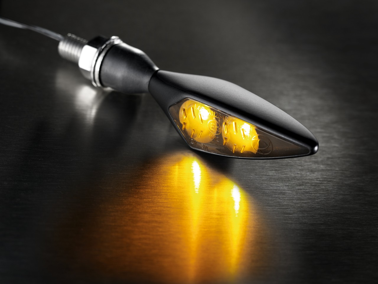 Kellermann-indicator, Rhombus Dark, staal, LED, VR/HL, 12 V, zwart gesatineerd, M8x20, E-keurmerk
