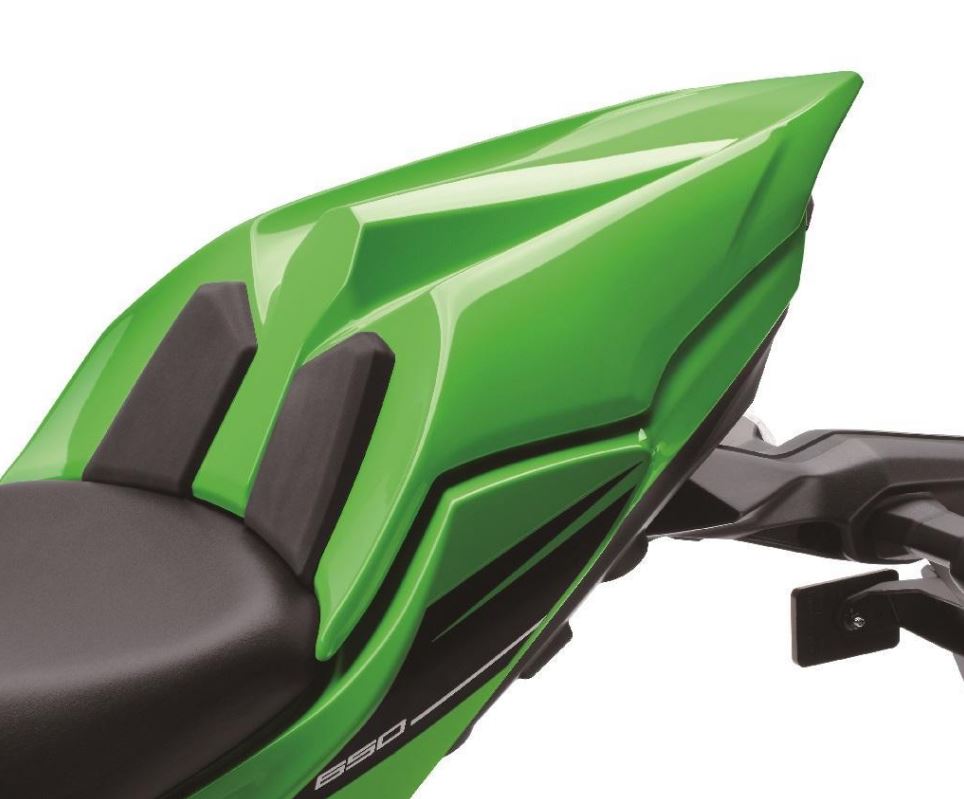 Achterbankovertrek "51P" Candy Lime Groen voor Kawasaki Z650 (20-) Origineel