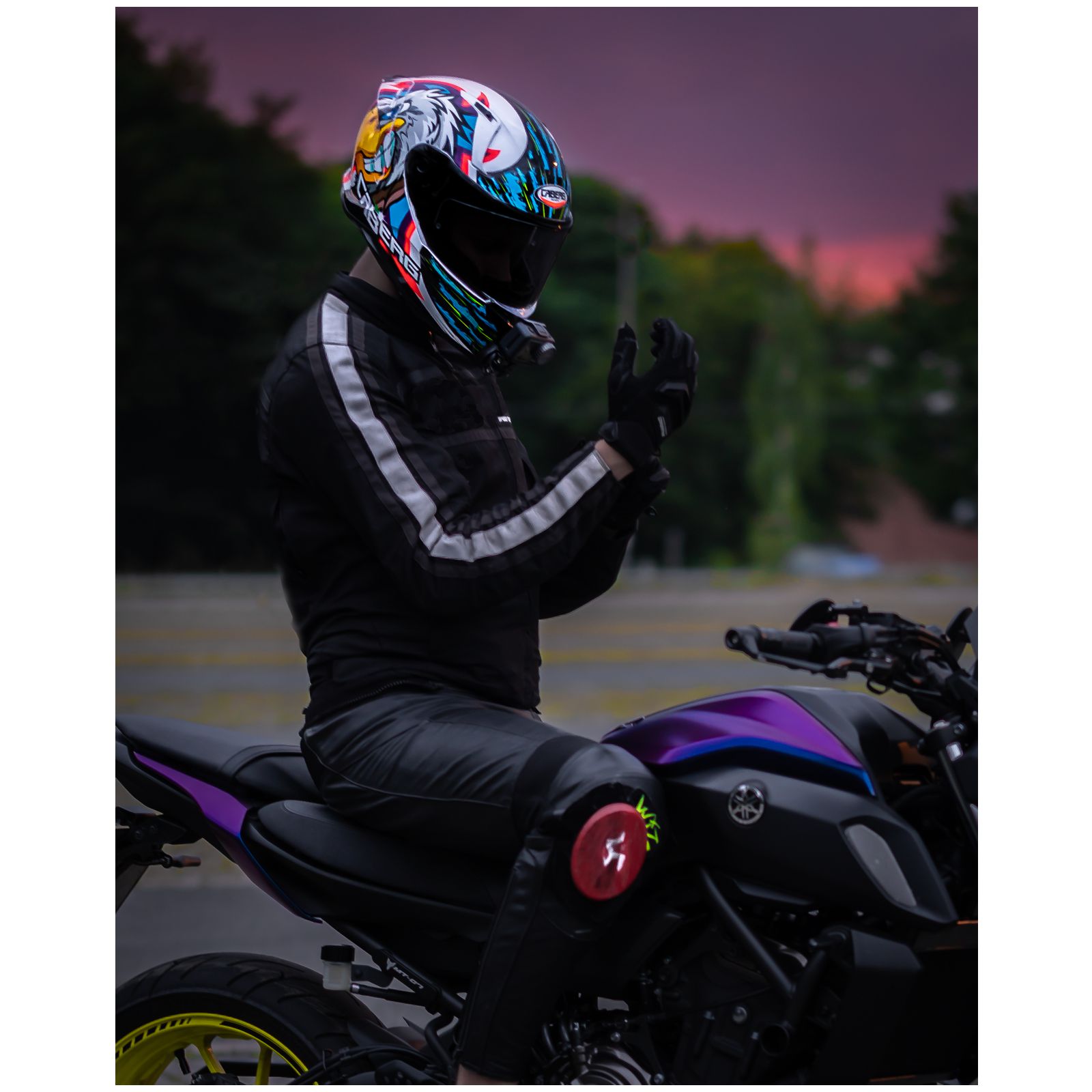 Caberg Helm Avalon Hawk, wit/zwart-blauw