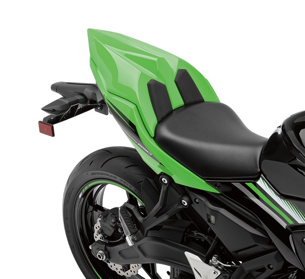 Achterzadel beschermhoes "777" Lime Groen Ninja650 2017 Origineel Kawasaki