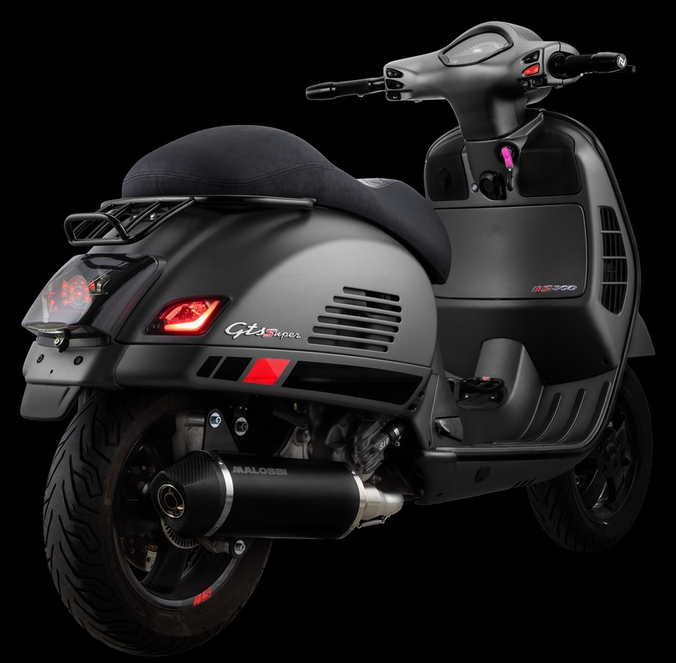 Bagagerek / duohandgreep achter 70s voor Vespa GTS/GTV/GT 125-300cc 4T LC, mat zwart