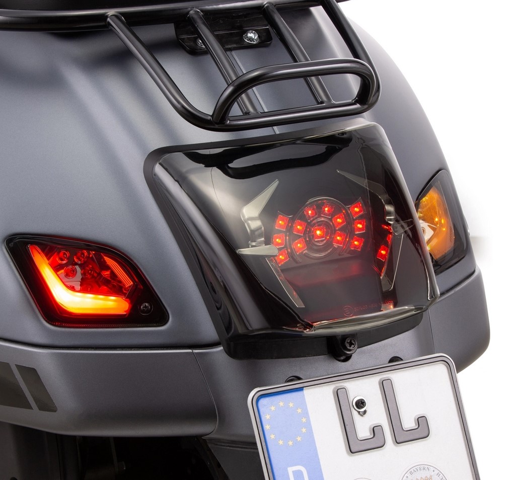 Knipperlichtset links/rechts achter voor Vespa GTS/GTS Super/GTV 125-300cc ('14-22), getint