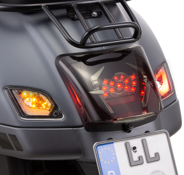 Richtingaanwijzerset voor & achter voor Vespa GTS/GTS Super/GTV/GT 60/GT/GT L ('03-'13), duidelijk