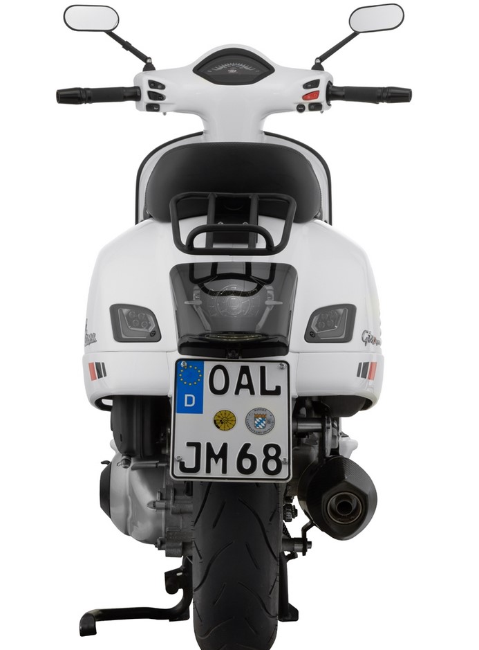 Bagagerek achteraan jaren '70 voor Vespa GTS/GTV/GT 125-300cc 4T LC, mat zwart