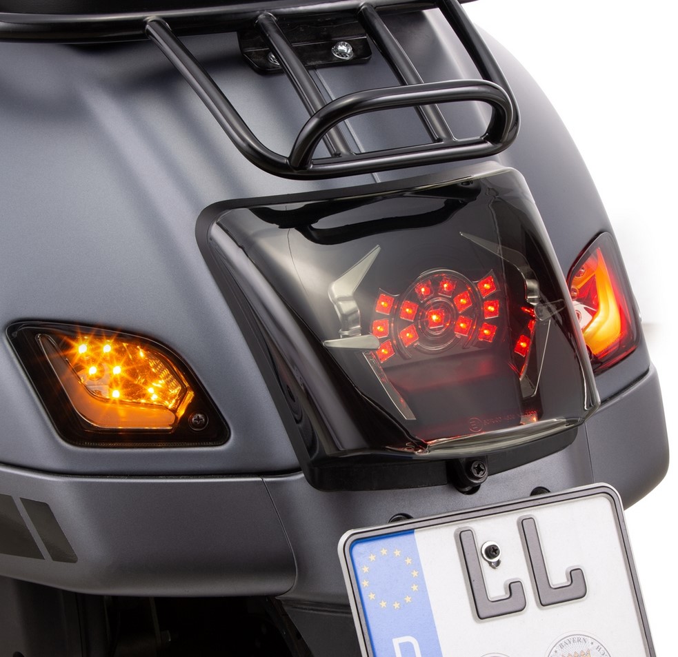 Richtingaanwijzerset voor & achter voor Vespa GTS/GTS Super/GTV/GT 60/GT/GT L ('03-'13), getint