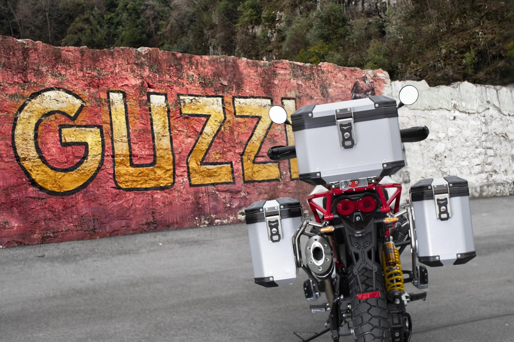 Originele aluminium topkoffer Moto Guzzi V85 TT