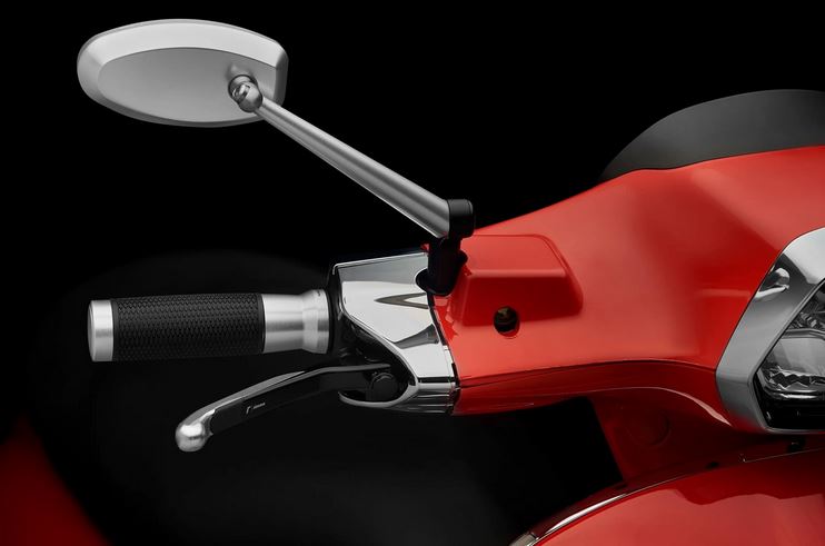 Handvatten RIZOMA Urlo RS Ø 22/24 mm L 120 mm voor Vespa Primavera/Sprint, zilver geanodiseerd