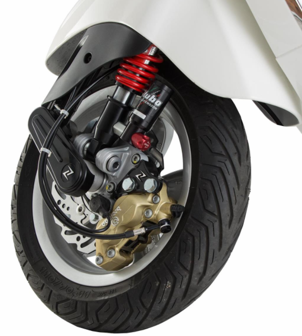 Adapter voor BREMBO remklauw, vooraan voor Vespa Primavera/Sprint 50-150ccm, zwart