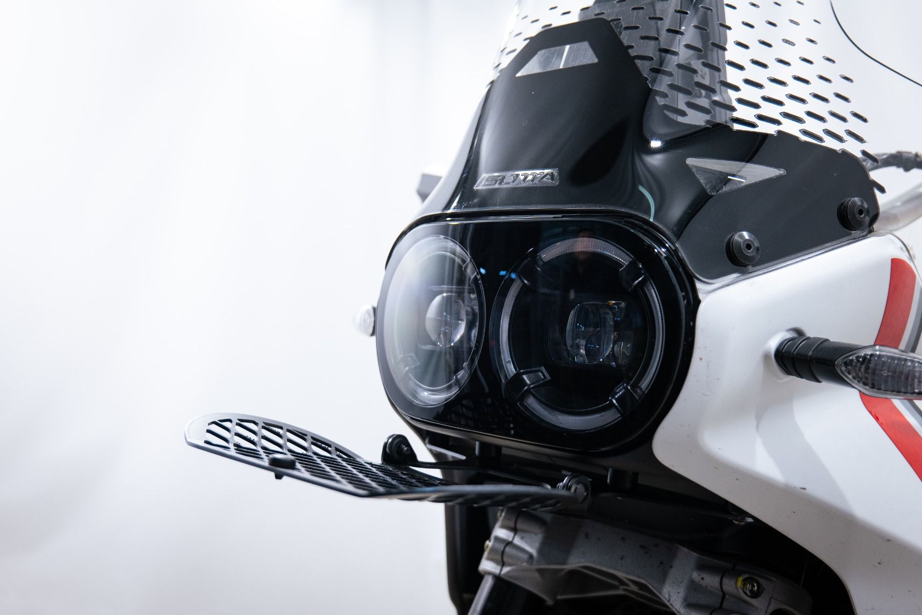 Koplampbeschermrooster voor Ducati DesertX, zwart