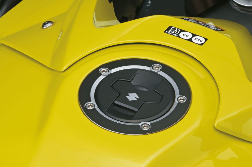 Tankdopbeschermer (zwart) Suzuki GSX-8S / VStom 800 2023- Originele accessoires