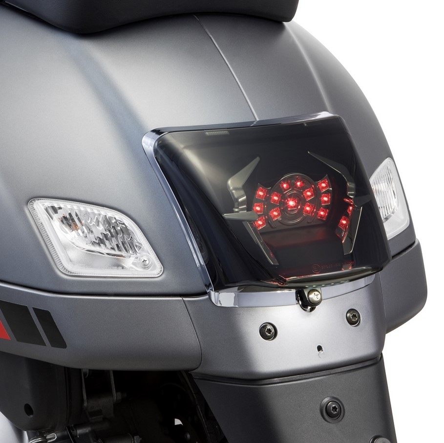 Frame achterlicht conversie voor Vespa GTS/GTS Super/GTV 125-300cc ('14-'18), chroom