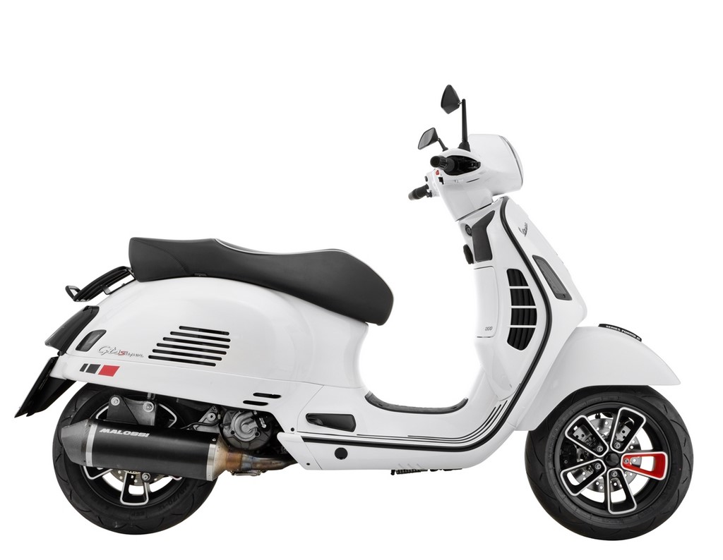Frame achterlicht voor Vespa GTS/GTS Super HPE 125/300 ('19-), glanzend zwart