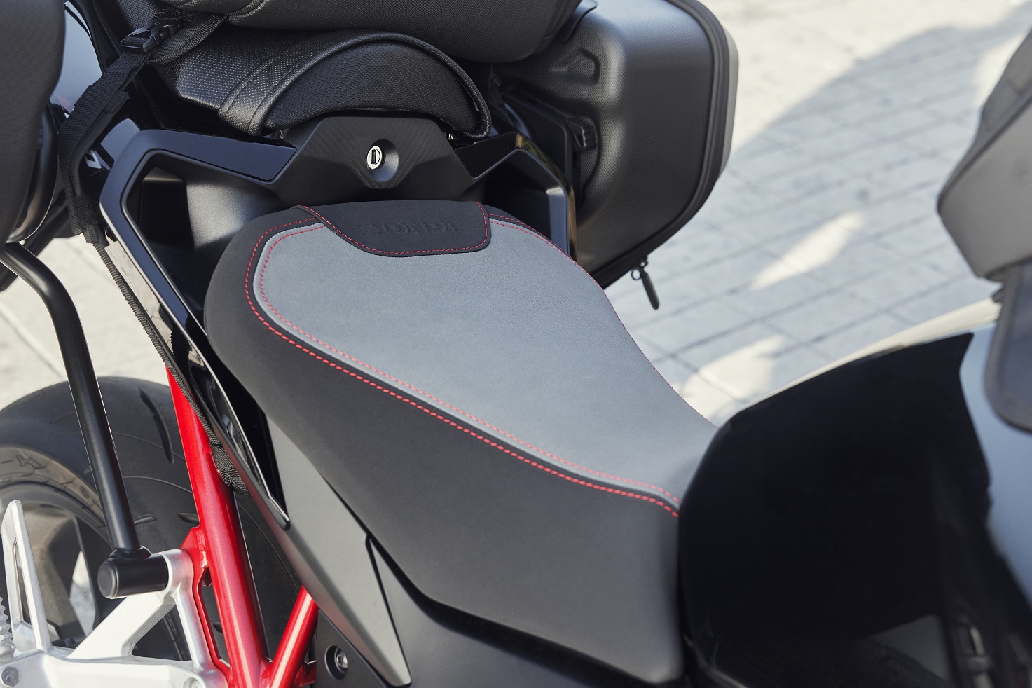 Bestuurdersstoel voor Honda CB 750 Hornet (23-) Origineel