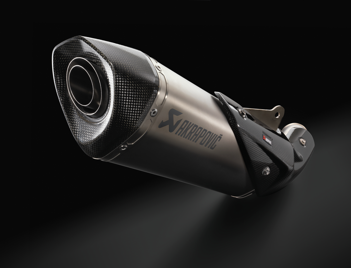 Akrapovic Slip-On LINE uitlaatsysteem voor KTM 790 Duke (Bj.18-)