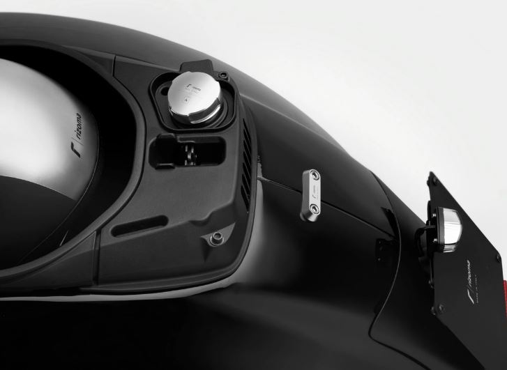 Afdekdraad RIZOMA passagiersbeugel voor Vespa GTS/GTS Super/GTV/Primavera, zilver