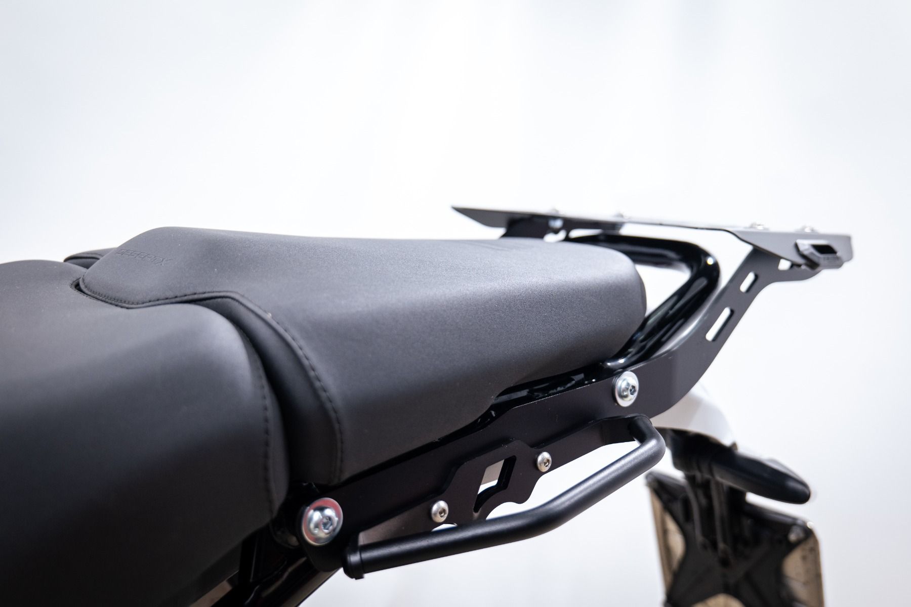 Handgrepen voor passagier voor Ducati DesertX, zwart