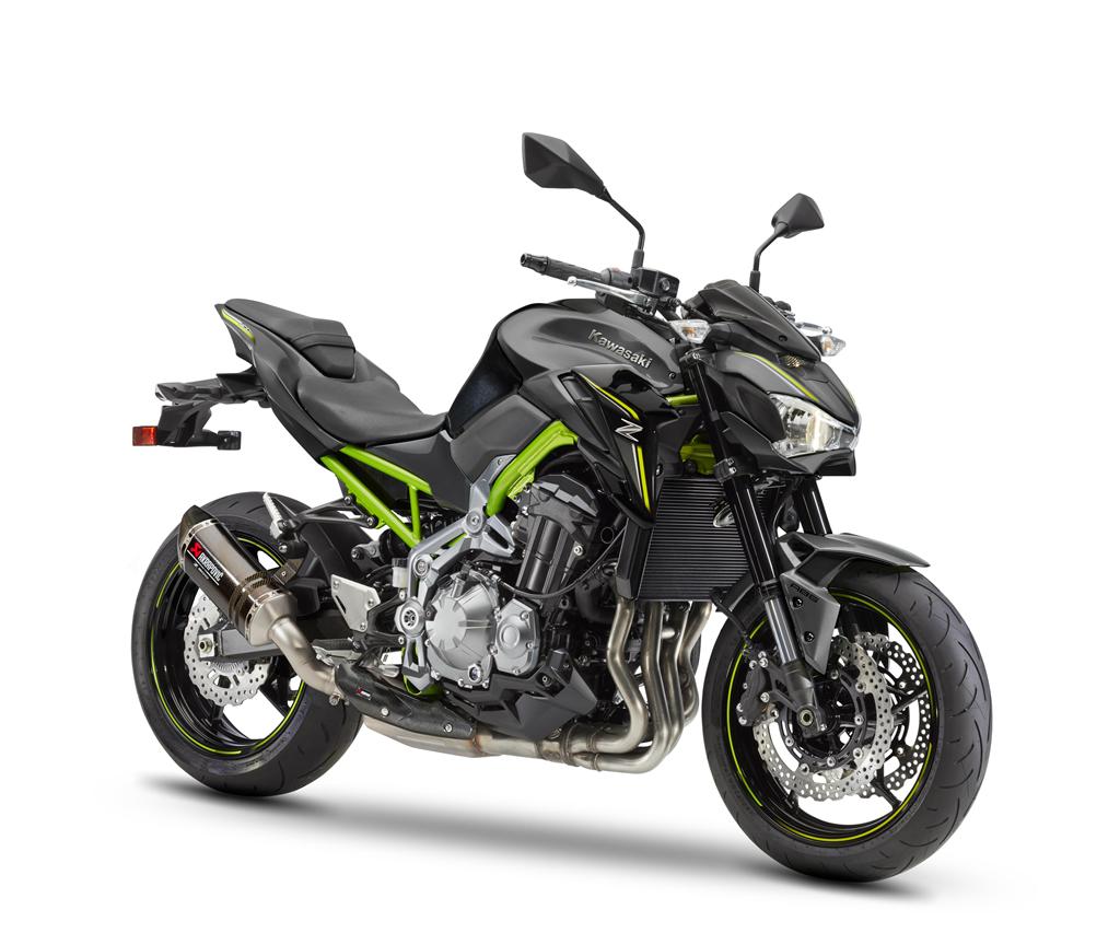 Akrapovic koolstofvezel sportuitlaat voor Kawasaki Z 900 70kW A2-Varinte (20-24)