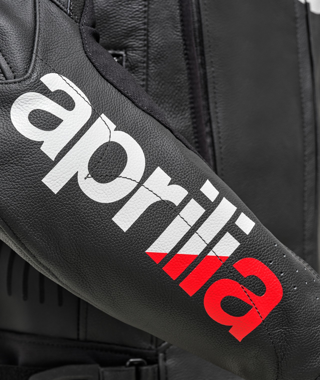 Aprilia leren jas Throttle van Alpinestars