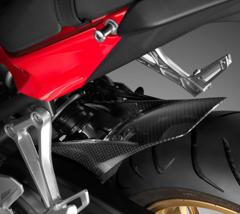 Achterwielhoes in carbon look Origineel Honda CB 650 F/ CBR 650 F