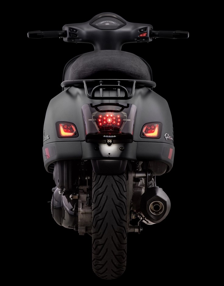 Knipperlichtset links/rechts achter voor Vespa GTS/GTS Super/GTV 125-300cc ('14-22), getint
