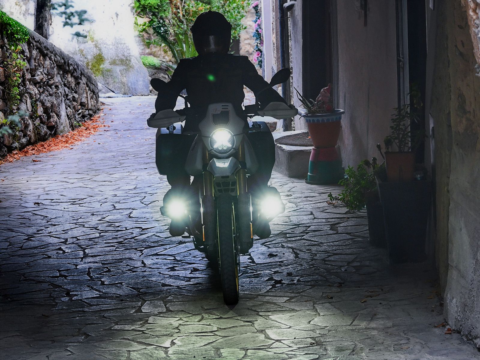 LED-hulpkoplamp Nova incl. universele bevestiging voor buis Ø25-32mm Hepco & Becker