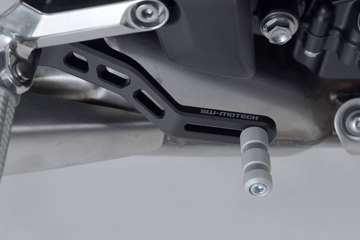 SW-Motech voetremhendel voor Triumph Trident 660 (21-) / 800 (26-)