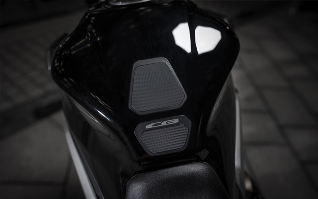 Tankpad / tankbeschermer met Honda CB-logo