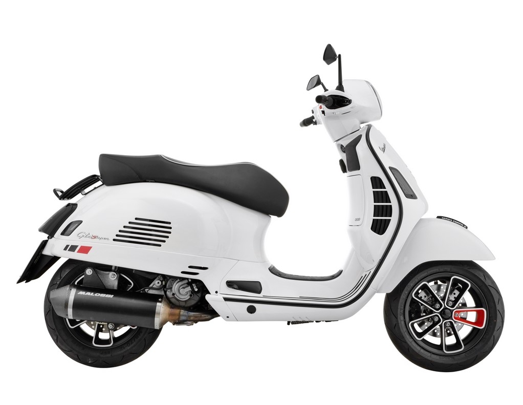 Bagagerek achteraan jaren '70 voor Vespa GTS/GTV/GT 125-300cc 4T LC, mat zwart