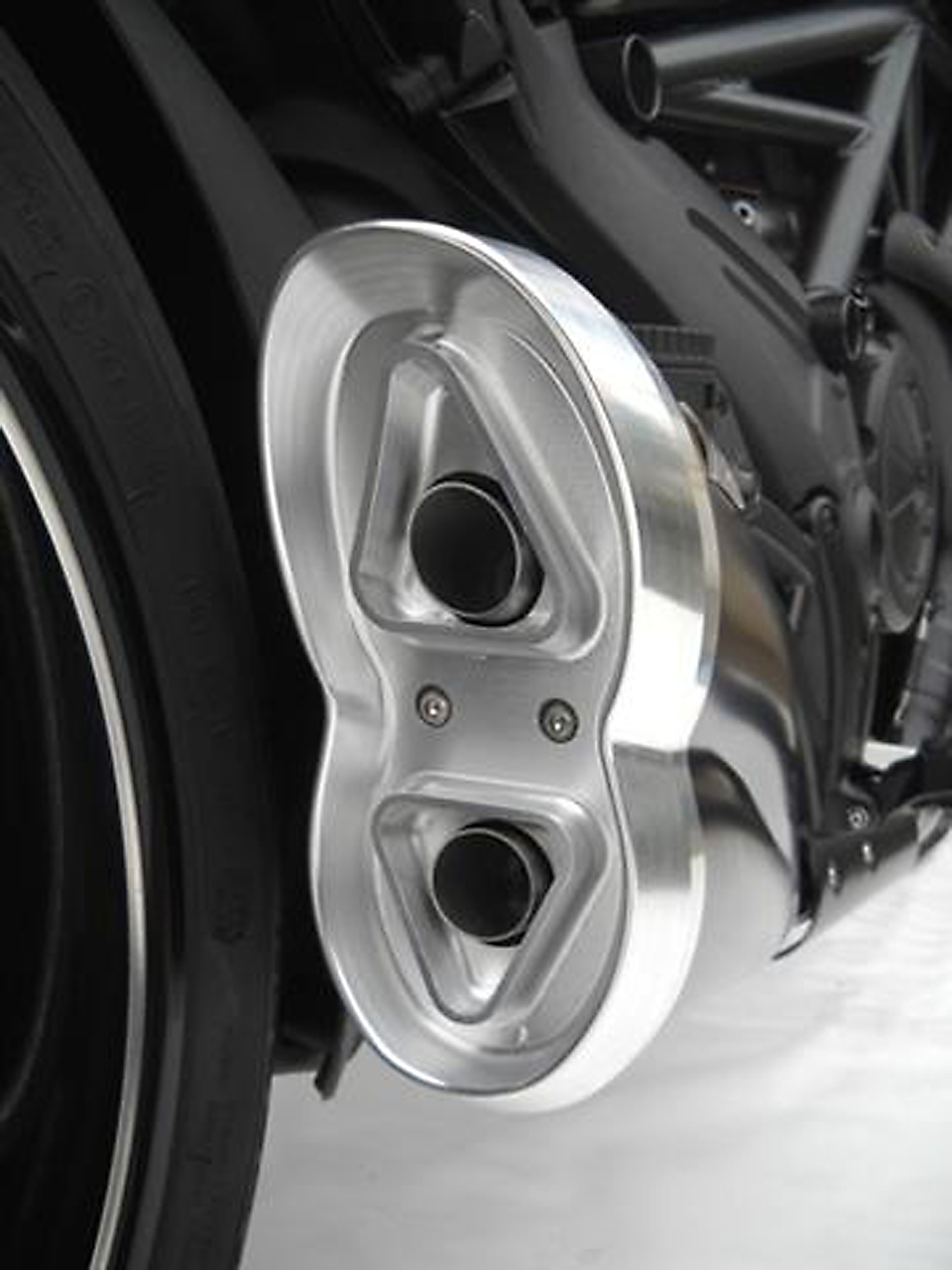 ZARD achterdemper Ducati Diavel, roestvrij staal zwart, eindkap zilver, slip on, cat, E-goedgekeurd