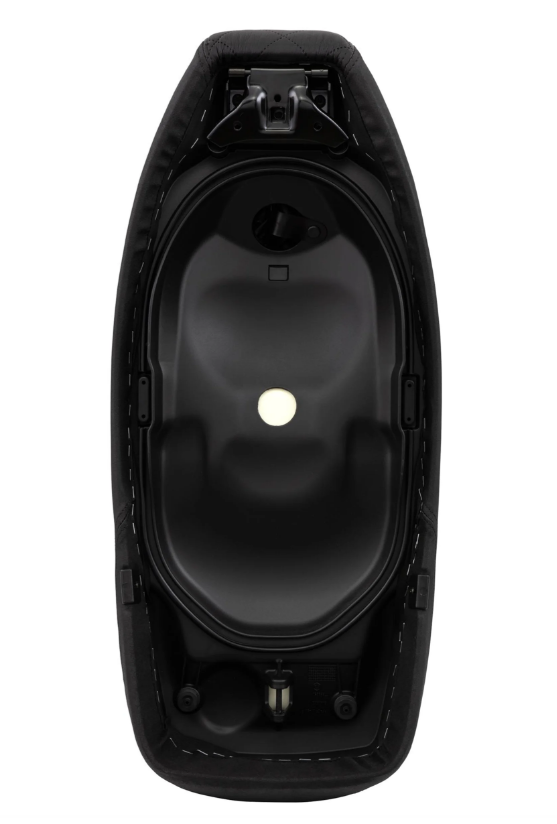 Sportzadel "Black Editiont" voor Vespa GTS/GTS Super/GTV 125-300ccm (14-), zwart gewatteerd