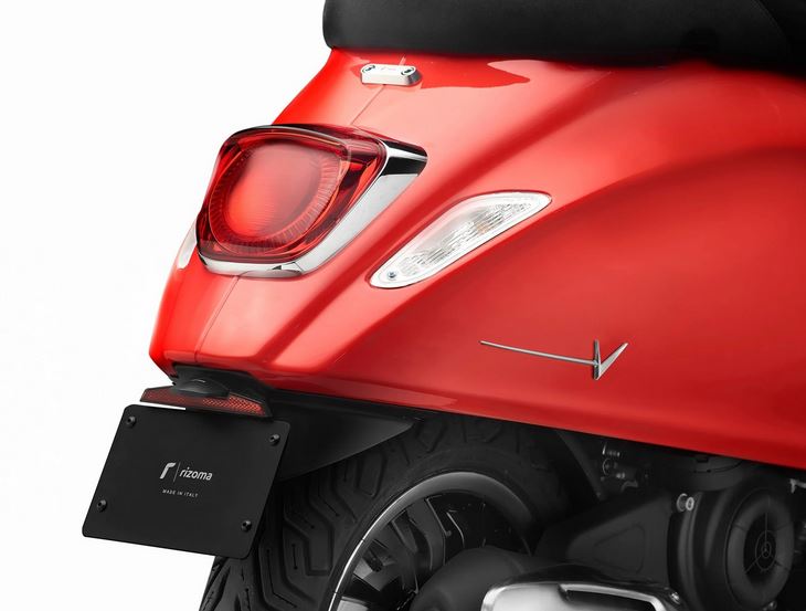 RIZOMA zijafdekking belettering voor Vespa Primavera/Sprint/Elettrica, zilver