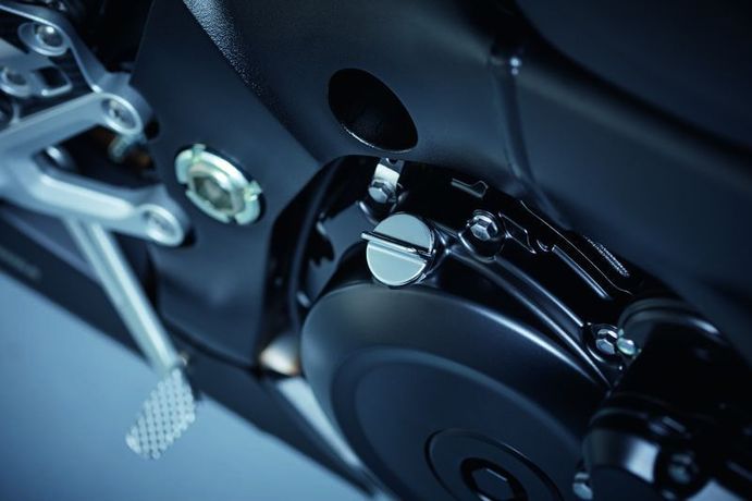 Olievulopening (chroom) voor Suzuki GSX-R1000 BJ. 2007-2008/ 2009-2011/ 2012-2016/ GSX1300R Hayabusa