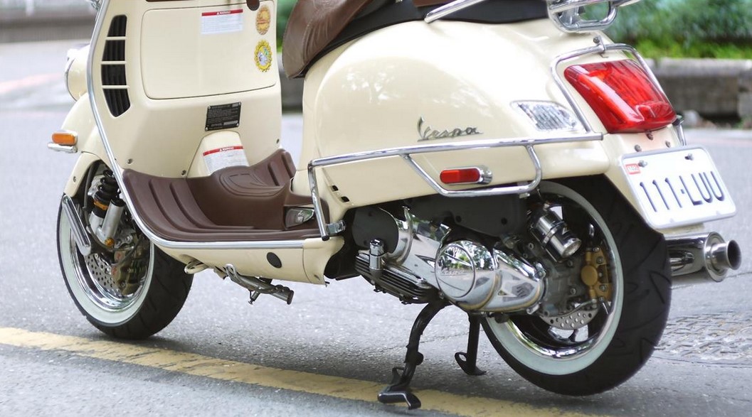 Vloermat voor Vespa GTS/GTS Super/GTV/GT 60/GT/GT L 125-300cc, bruin