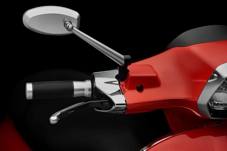 RIZOMA sport hendelset voor Vespa Primavera/Sprint/Elettrica, zilver/zwart