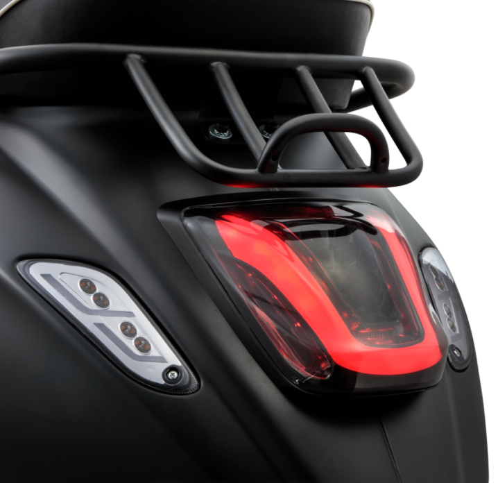 Richtingaanwijzerset links/rechts voor Vespa Primavera/Sprint 50cc 2T/4T, getint